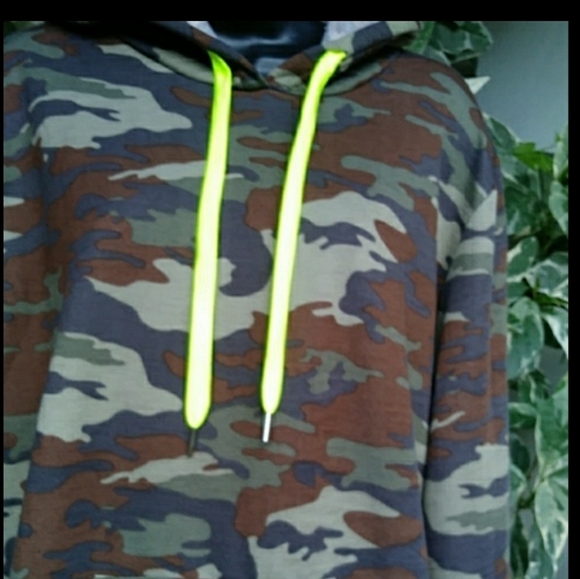 ⭐HP⭐Camo Hoodie Sweatshirt (Juniors) - Sz L - Picture 3 of 6